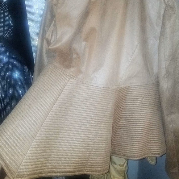 Camel Asymmetric jacket - Picture 4 of 7